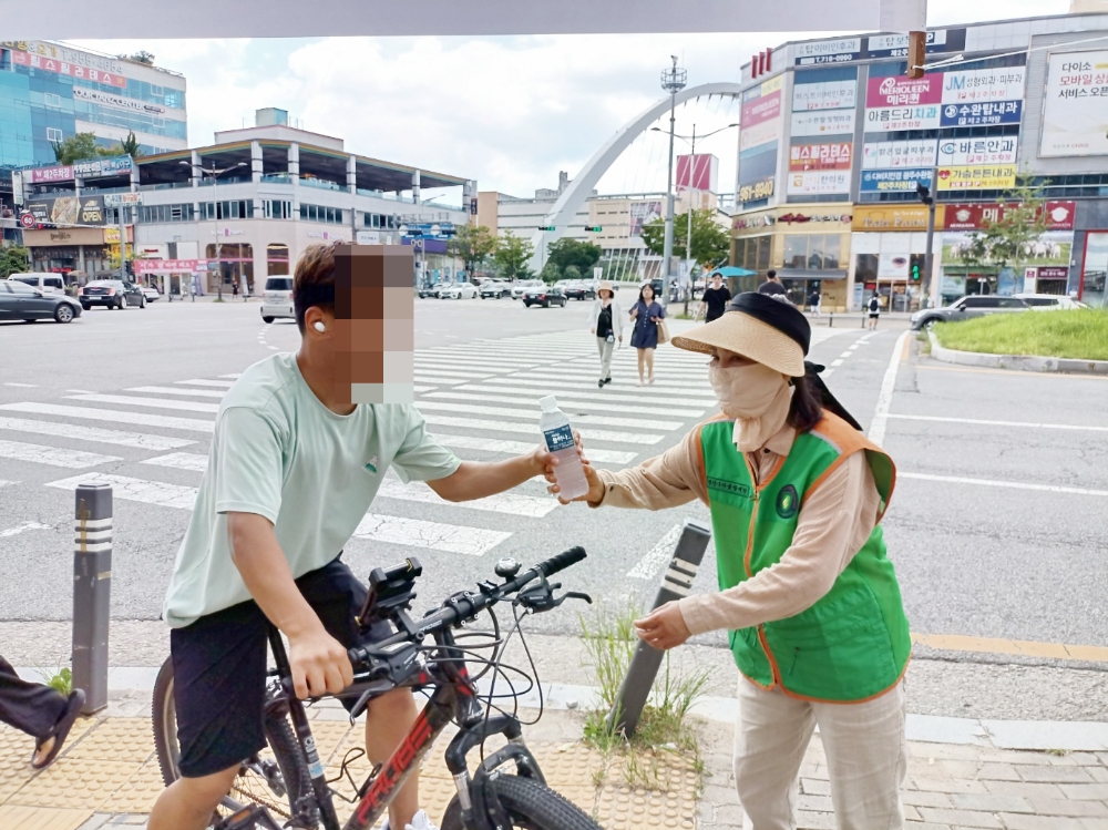 광주 광산구 수완동 자율방재단, 폭염 행동 요령 홍보