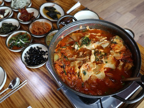 속이 시원해지는 아산맛집, 쌍둥이네매운탕