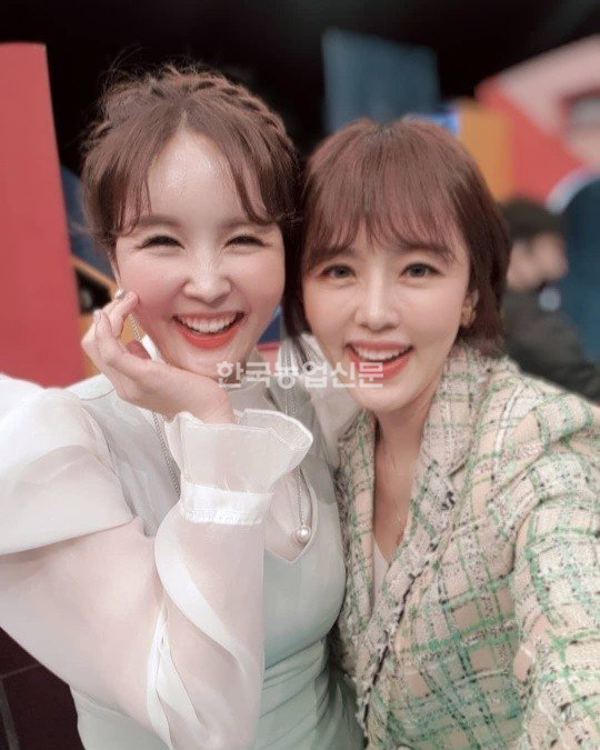 이하정 예능고수&예능신입 영란언니 덕에 많이 배우고 신나는 #아내의맛 촬영 들여다보니