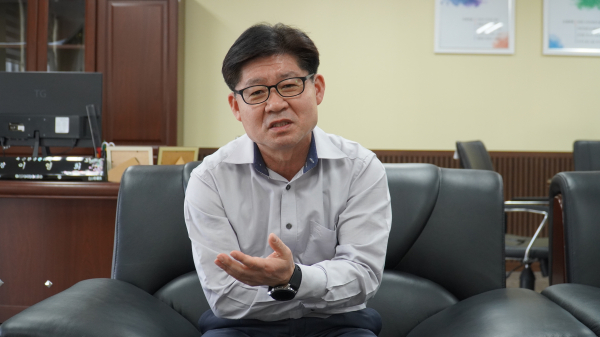 [뉴스팜리포트] 축산악취 해결 현장 점검② 사람과 환경 상생하고 윈윈하는 축산업 꿈꿔