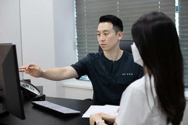 (칼럼) 어깨통증, 치료 전 오십견 회전근개파열 등 원인을 찾아야