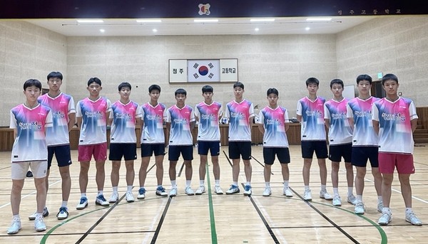 정주고 배드민턴부, 지자체·체육회 지원 속 우수한 성과