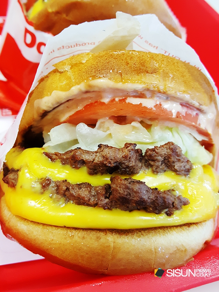 [SN여행] 미국 서부에서만 맛볼 수 있는 인앤아웃버거(In-N-Out Burger) [미국편]