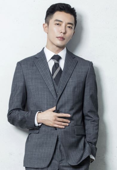 배우 김재욱, '모델 출신' 왜 감추려 하나?