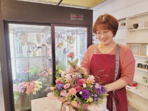[JOB인터뷰] 울산 채움아트꽃방 최서희 대표, 꽃이 메마른 감정에 한줄기 단비 되기를