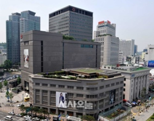 신세계백화점, 여행사 리베이트 지급…내막은?