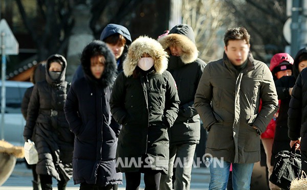[포토오늘] 북극발 한파…내일 아침 -16℃, 체감온도 -20℃