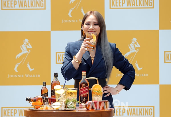 [포토오늘] 씨엘(CL)과 함께하는 조니워커 글로벌 캠페인 KEEP WALKING