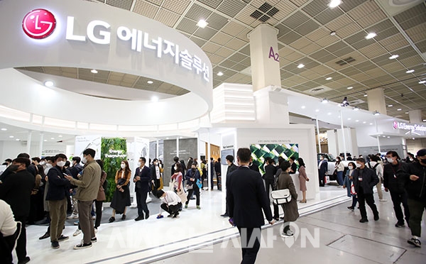 [포토오늘] K-배터리 LG·SK·삼성, 인터배터리 2022 개막