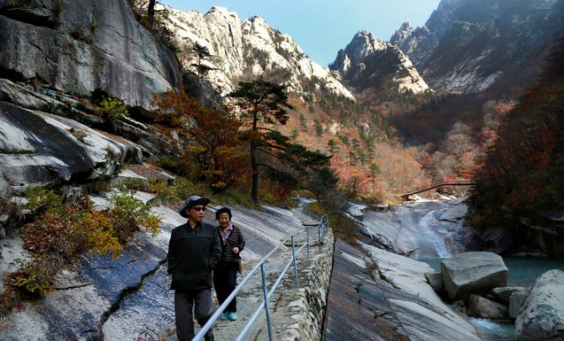 금강산 관광 홍보하는 北 여행사, 관광 재개하나