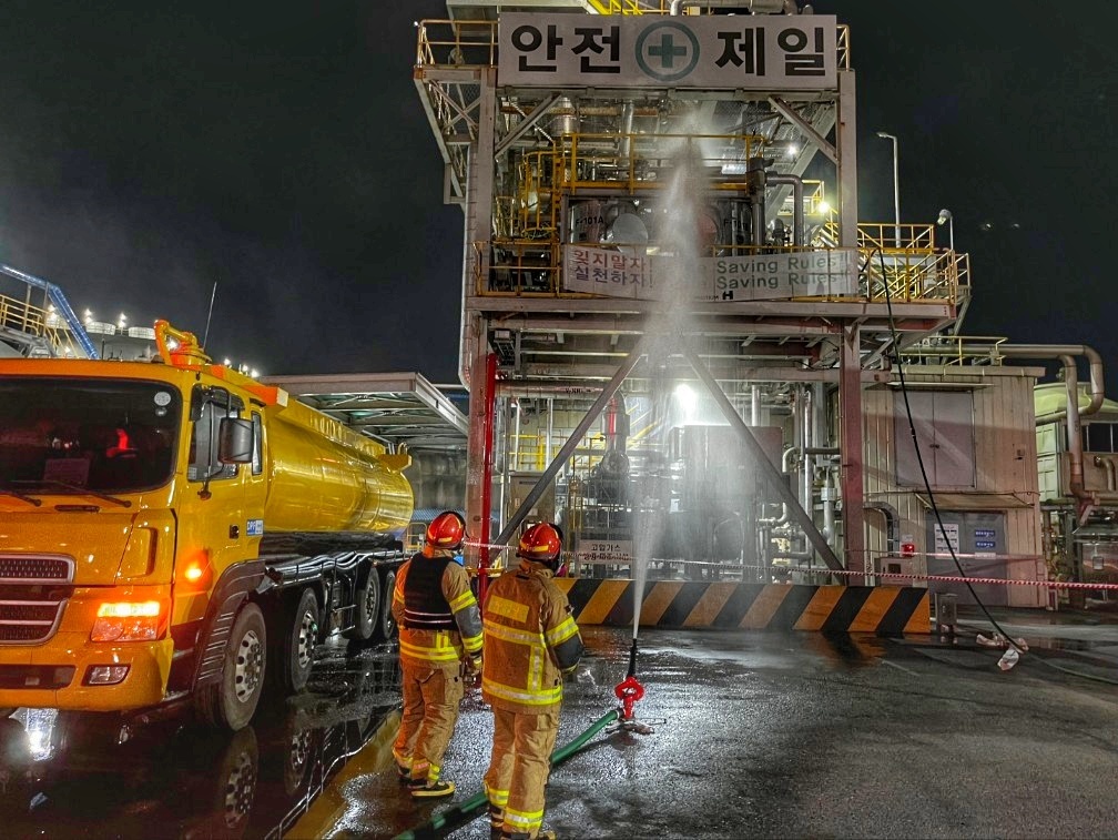 울산 어프로티움 공장서 암모니아 재누출…밤샘 안전조치