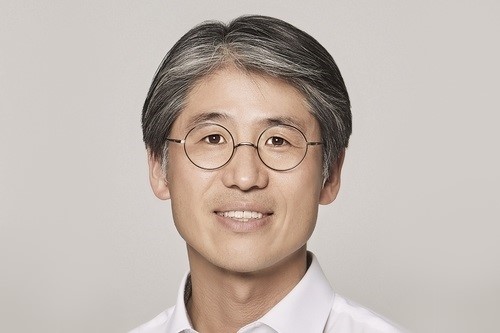 에이케이에스앤디 애경그룹 유통 살리기, 김재천 디지털 전환 힘줘
