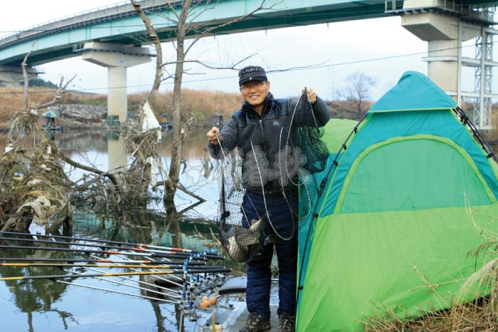  낚시춘추, 가을 붕어 패턴 찾기-서리 내리기 전엔 1m, 서리 내린 후엔 1.5m 수심을