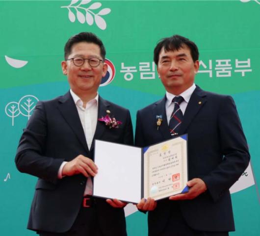 강진한들농협 김대희 전무 정부포상 수상 영예!