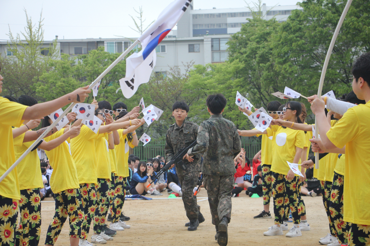역사 상황극·통합 운동회… 광주·전남 이색 운동회 눈길