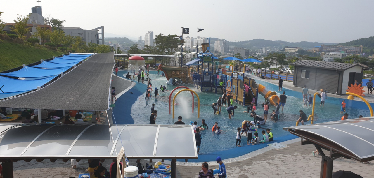 영광군, 우산근린공원 어린이 물놀이장 개장