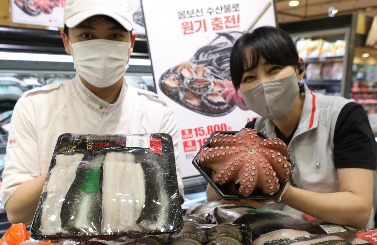 무더운 중복, 몸보신 수산물로 원기충전하세요