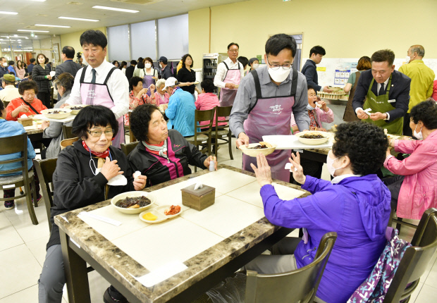 담양군복지재단, 자장면 나눔봉사