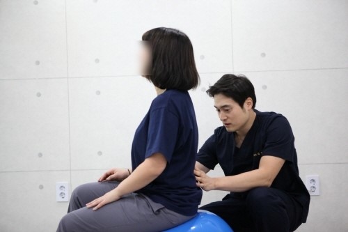 생활 속 바른 자세, 따라해보세요