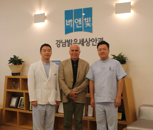 라식 수술 개발자 팔리칼리스 박사, 강남밝은세상안과 방문