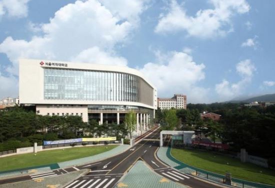 “비싼 전공서적 사지 말고 빌려요”... 서울여대, 강의교재 대신 사서 한 학기 동안 빌려준다