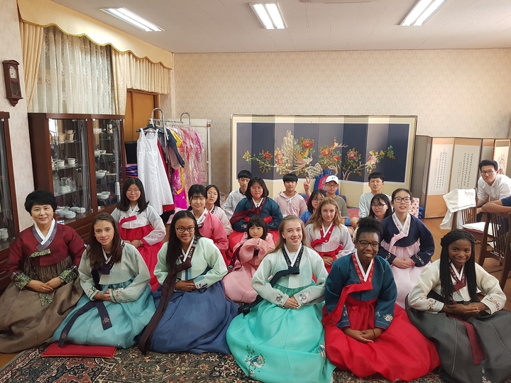 [창원소식] 창원 택시 ‘창원관광 안내QR코드 스티커’ 부착…5300여대 대상