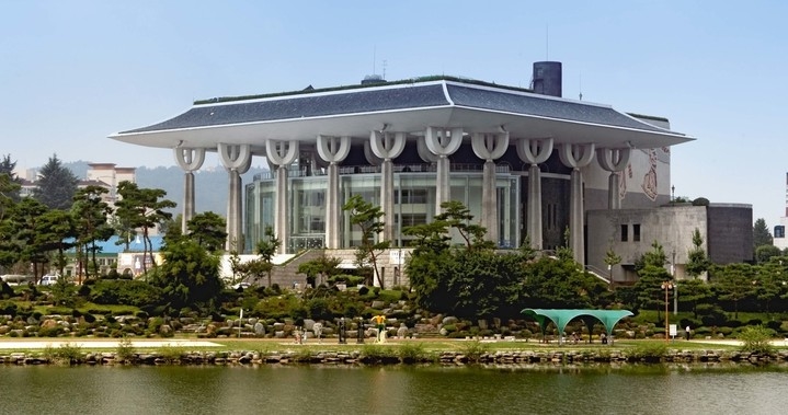 경남문화예술회관, 대입 수능 응시생 할인 행사 진행