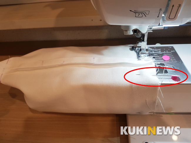 [체험기] 1시간 만에 파우치가 뚝딱…미싱 초보 입문기