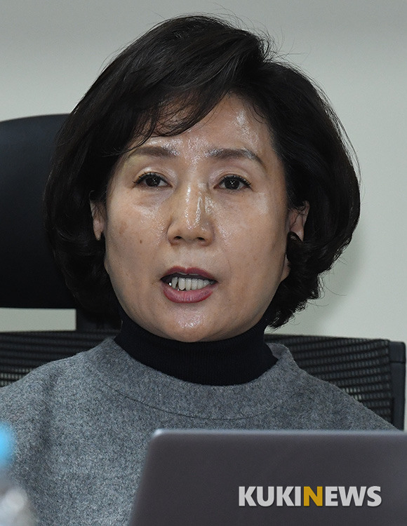 발언하는 김영미 롯데피해자연합회장