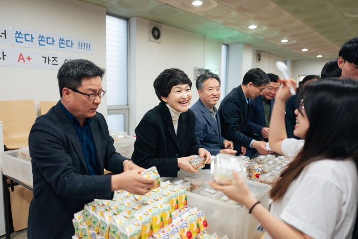 경북과학대, 시험 앞둔 학생 위해 ‘깜짝 이벤트’ 진행