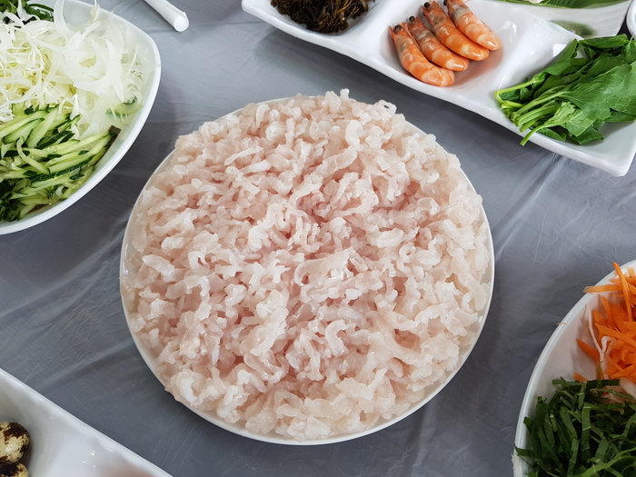 [내고장 먹거리] 지금 경남 고성에선 기름기 꽉 찬 갯장어(하모) 제철
