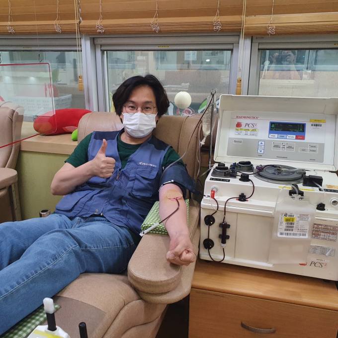 김해시도시개발공사 방창민 대리, 헌혈유공장인 금장 수상