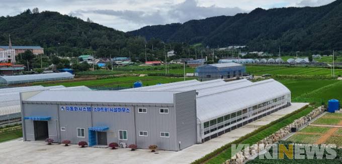 화천군 과학영농 실증시설 준공… 새 소득 작물 재배 도전