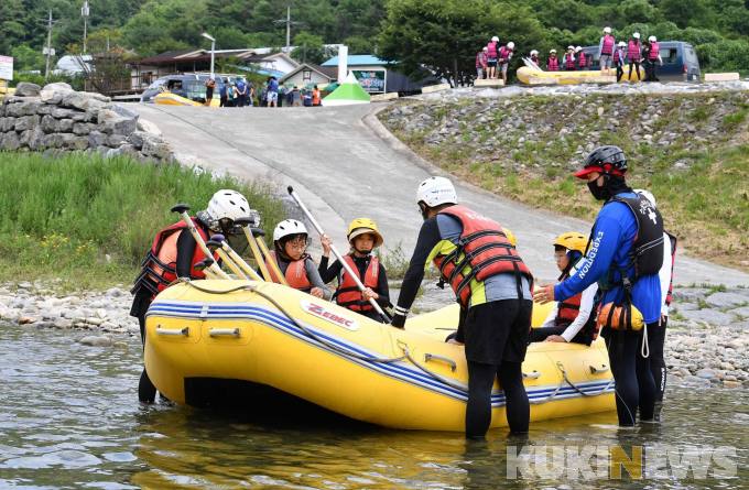 폭염 가르는 여름 레포츠 ‘동강 래프팅’