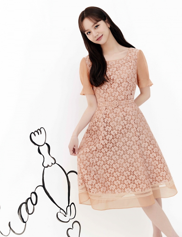 제이제이지고트, 뮤즈 혜리와 유쾌한 S/S 컬렉션 