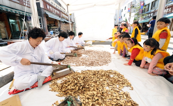 동대문구, 제기동 약령시장 관광명소로 육성