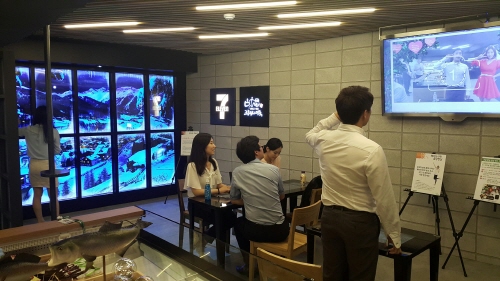 편의점의 무한변신…카페에서 금융서비스까지