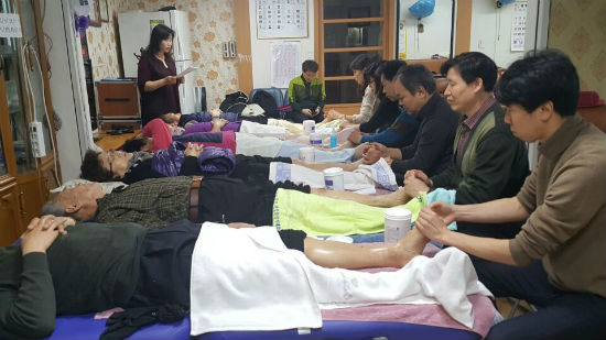 구리시, 공직자 발맛사지봉사단 5년째 활동