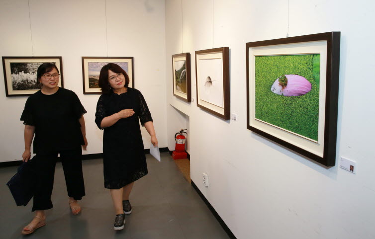 인천남구사진인연합회, 제16회 작품 전시회 가져