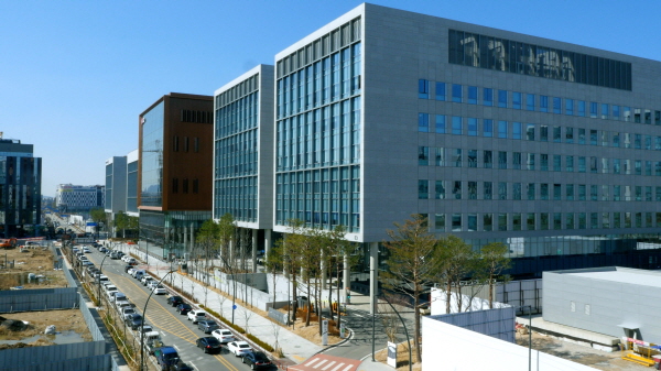 LG, 국내 최대 규모 융복합 연구단지 마곡 사이언스파크 오픈