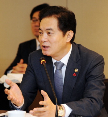 류영진 식품안전처장, 수제맥주 제조업체 현장 방문