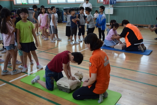 백학초등학교, 연천소방서와 함께하는 심폐소생술 교육