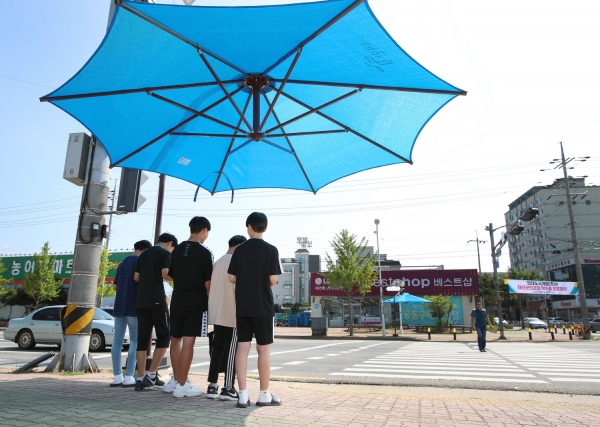 태안군, 폭염대비 그늘막 쉼터 추가 설치