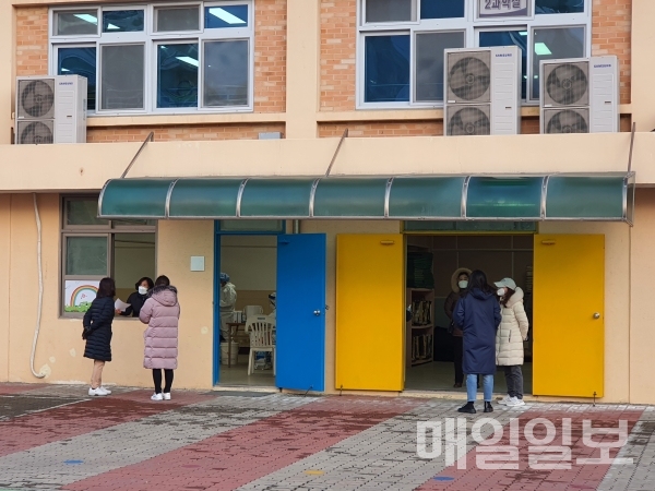 [속보] 서산시, 라마나욧 기도원 관련 13명 집단감염 발생…당진시 나음교회發 신도화 함께 예배