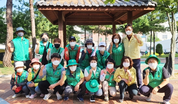 구미 인동동 행복홀씨 입양사업·전국체전 경기장 일대 청소