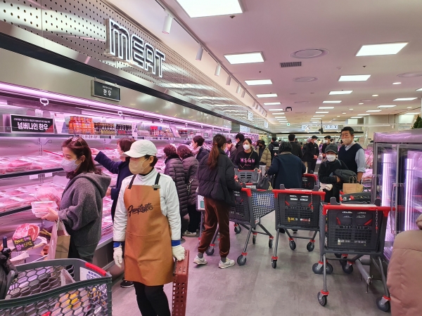 [르포] 없는 게 없다… 영업면적만 4800평 롯데마트 제타플렉스 가보니