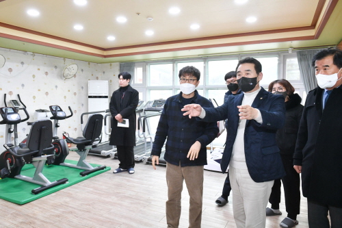 백영현 포천시장, 설맞이 장애인 보호시설 곰두리 두레마을 격려