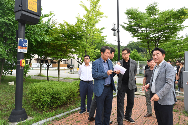 김동근 의정부시장, 새롬마을에서 현장시장실 및 로드체킹 운영