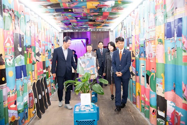 구미 근로자가 빛낸 문화산단 산업이 문화를 만나면 사람이 된다