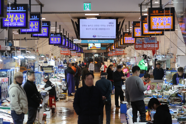 석달째 2% 3월 물가 2.1%↑…산불피해 향후 물가 영향